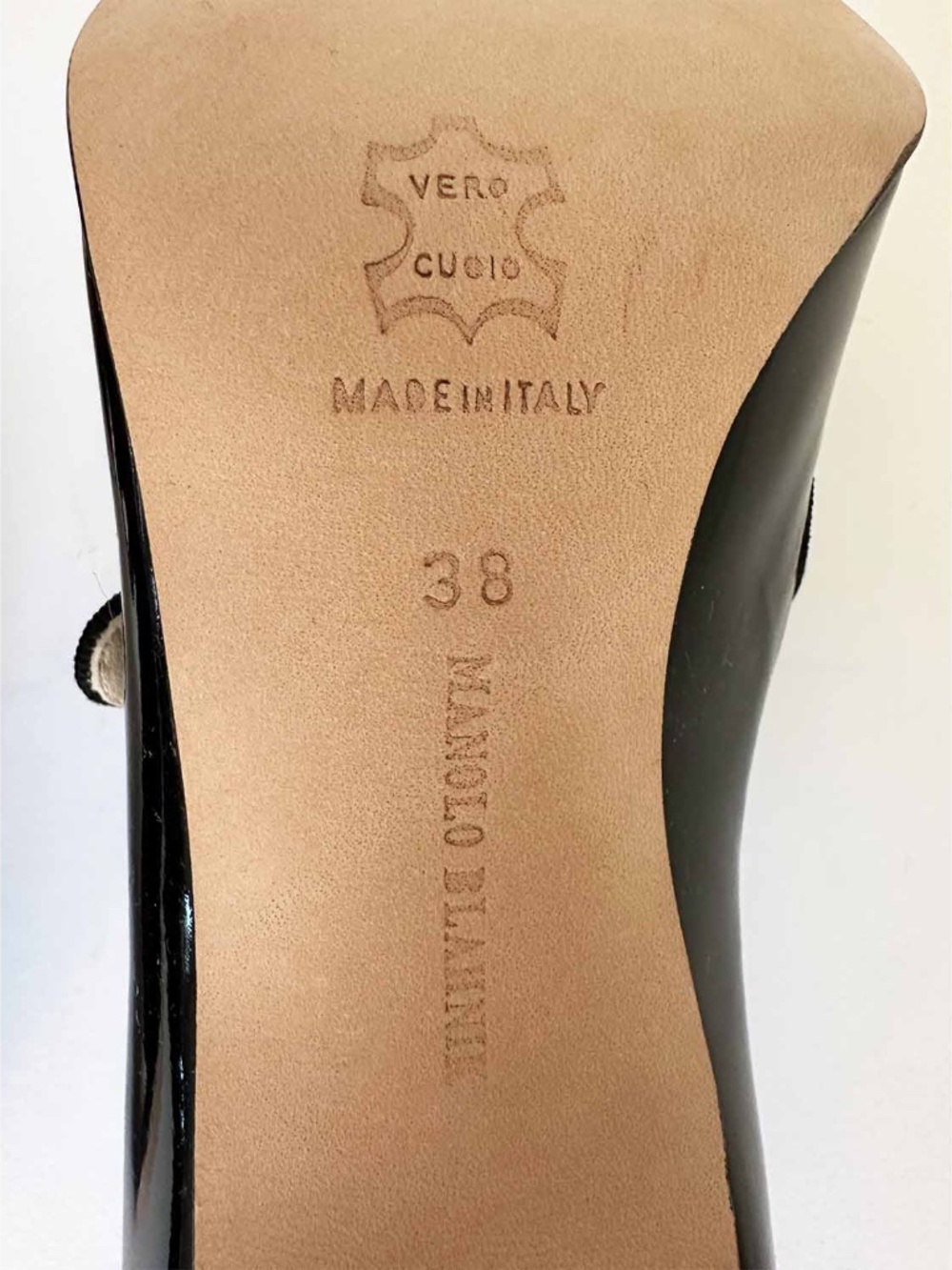 Manolo Blahnik Black Patent Leather Mary Jane Peep Toe Heels EU 38 Italy - Picture 9 of 10